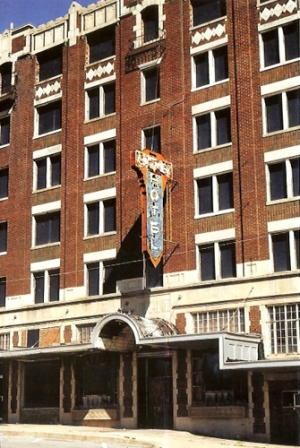 Calmez Hotel, Clinton, Oklahoma